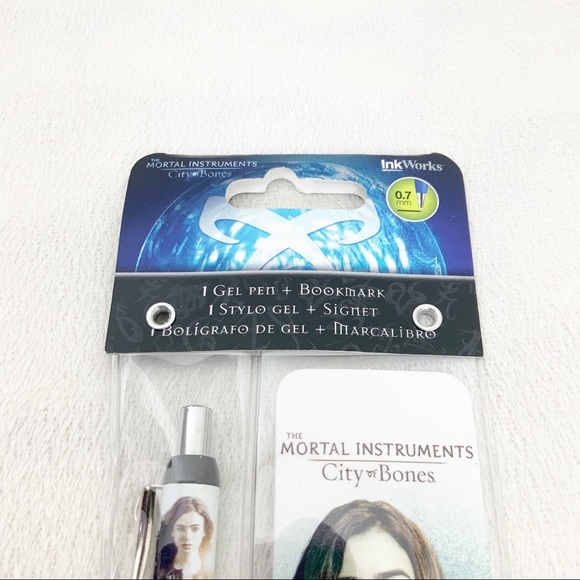 Mortal Instruments City of Bones Gel Pen & Bookmark Set Clary Fray Lily Collins - Picture 2 of 7